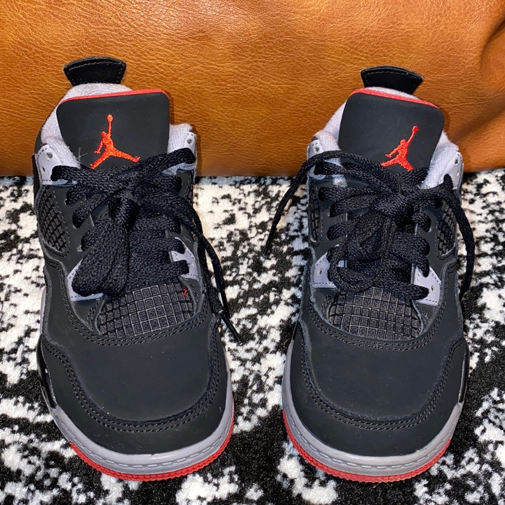 Jordan  Retro 4  “BRED”